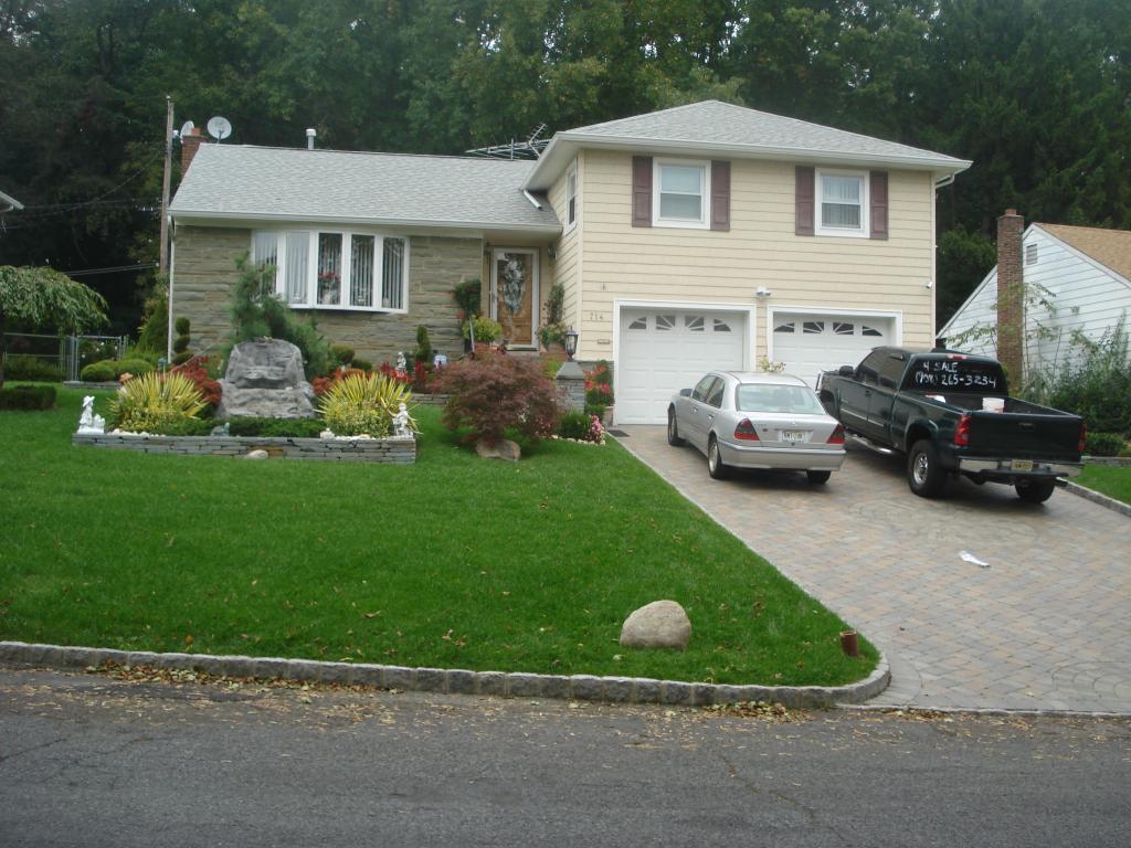 MLS #/Web ID: 2717775