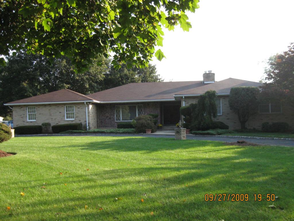 MLS #/Web ID: 2719475