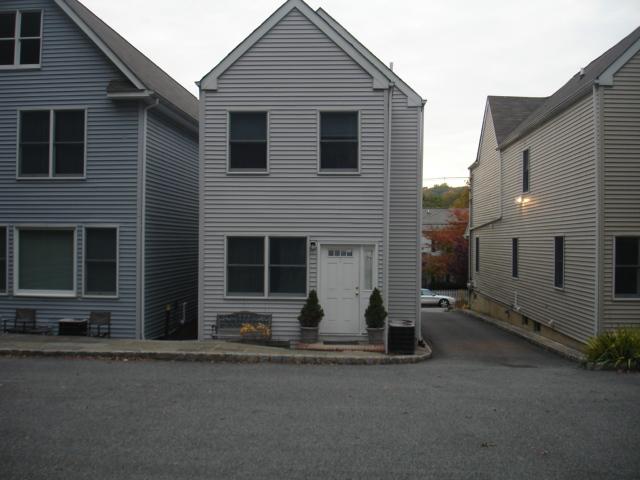 48-B PHOENIX AVE