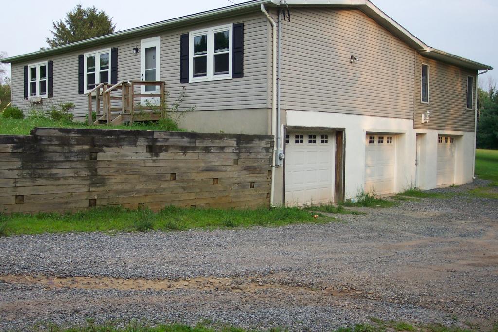 MLS #/Web ID: 2704276