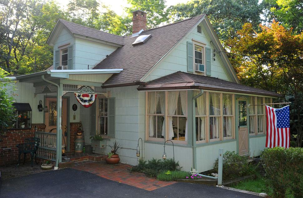 MLS #/Web ID: 2708376