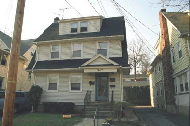 12 EDGAR ST-3rd Floor