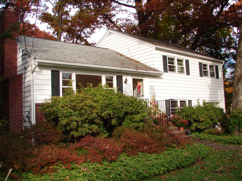 15 GREEN KNOLLS RD