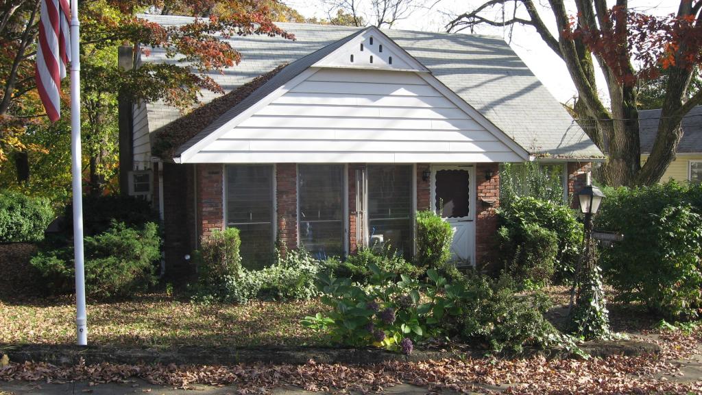 MLS #/Web ID: 2724276
