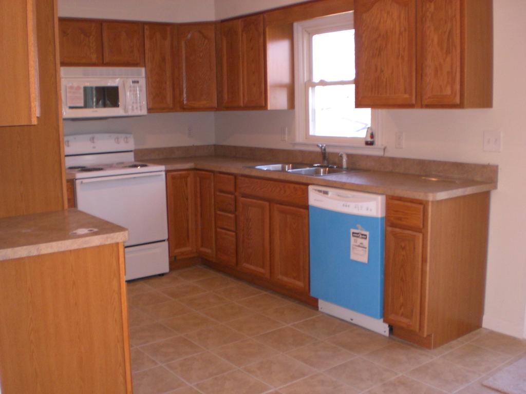 15 LEE DR