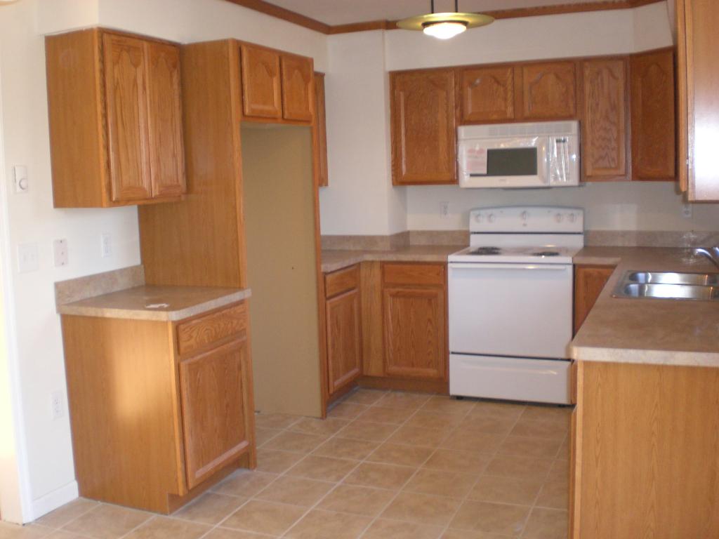 15 LEE DR