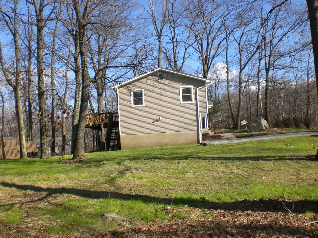 15 LEE DR