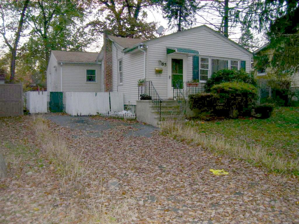 MLS #/Web ID: 2725976