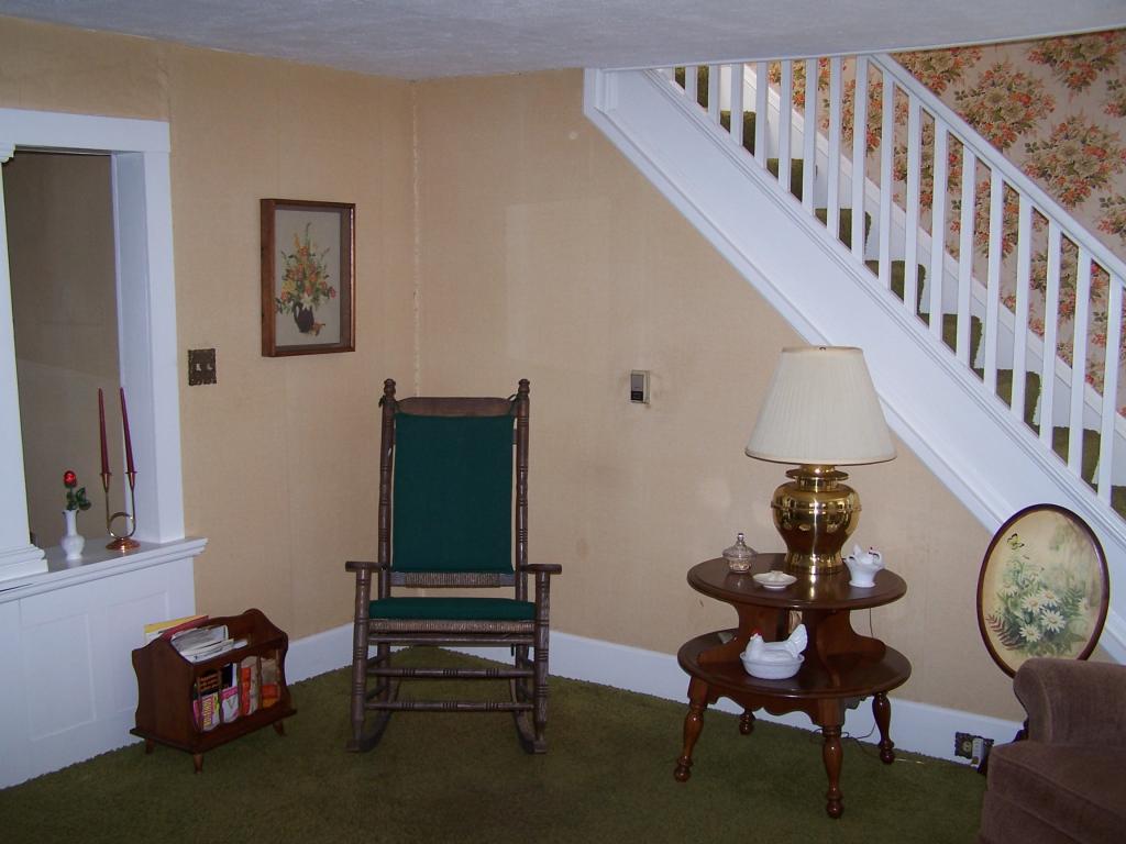 15 CENTER ST