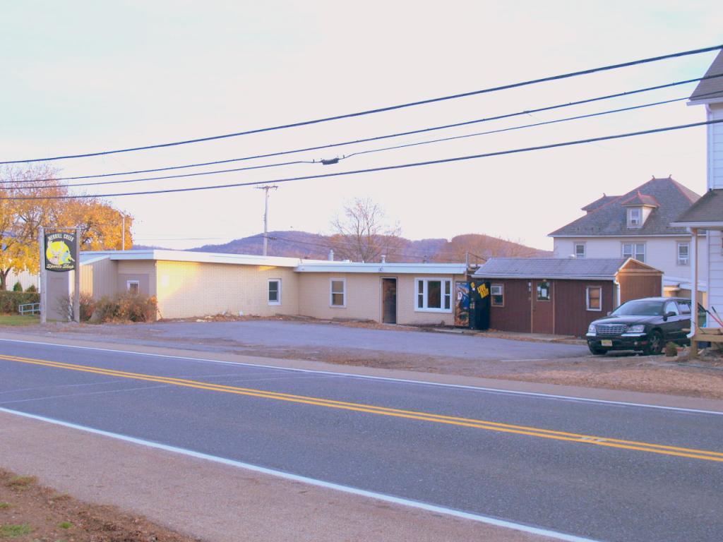 722-726 Route 57