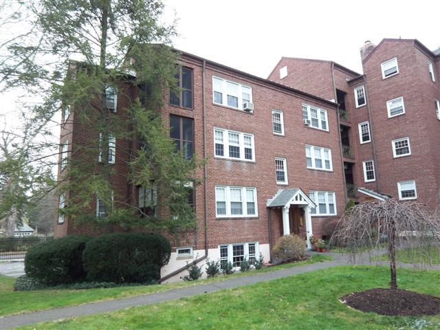 MLS #/Web ID: 2731576
