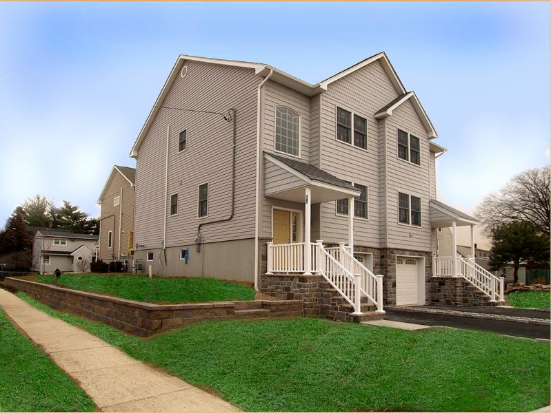 Single Family Home for Sale, ListingId:14437501, location: 112B OLD HOBOKEN RD Hackensack 07601
