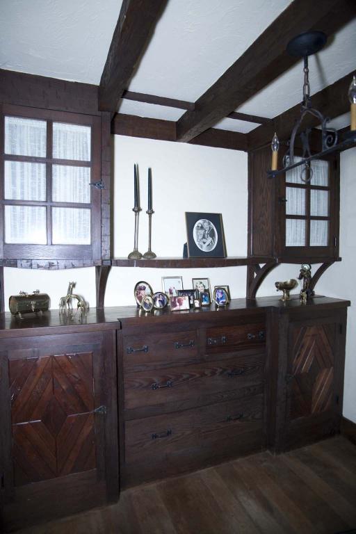 MLS #/Web ID: 2695477
