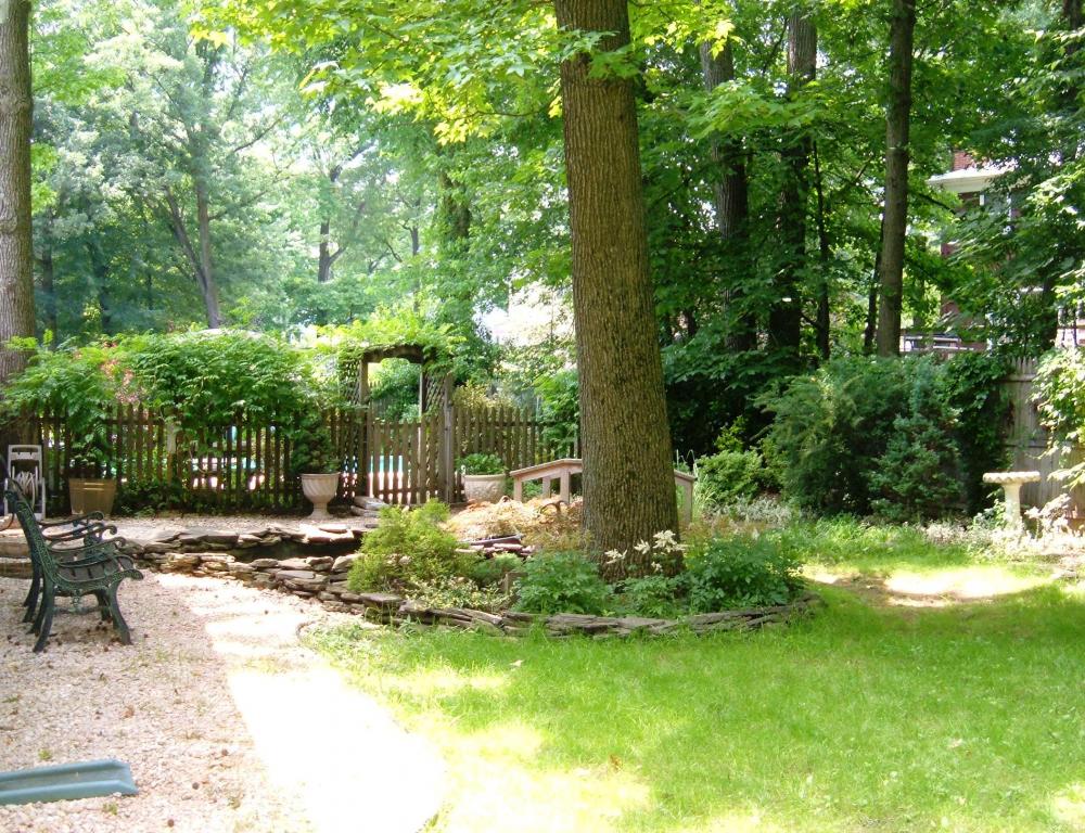 2293 STOCKER LN