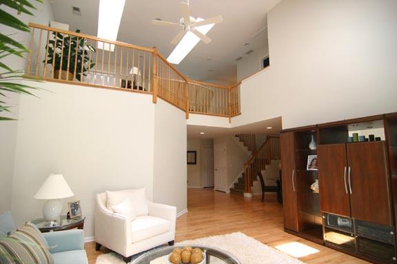 MLS #/Web ID: 2705677