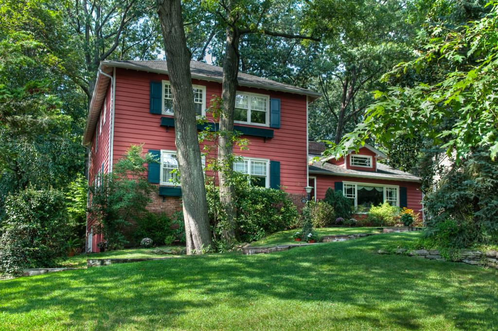 374 HARTSHORN DRIVE