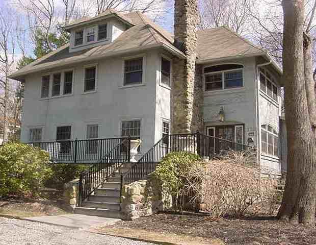 MLS #/Web ID: 2709677