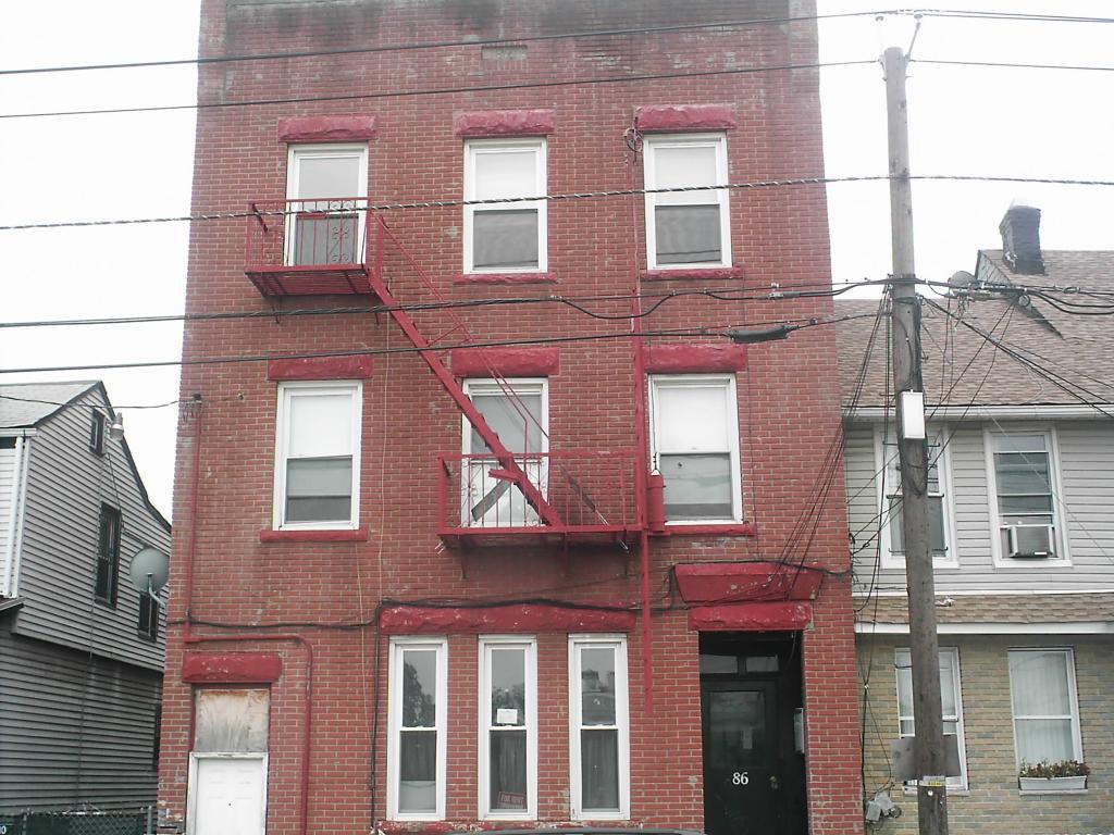 MLS #/Web ID: 2711577