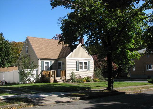 71 ROOSEVELT AVE