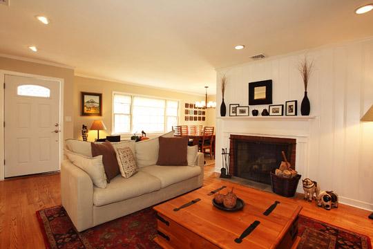 10 WHITE BIRCH DRIVE