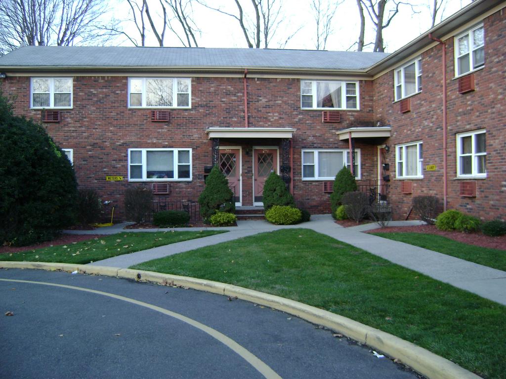 422 RINGWOOD AVE