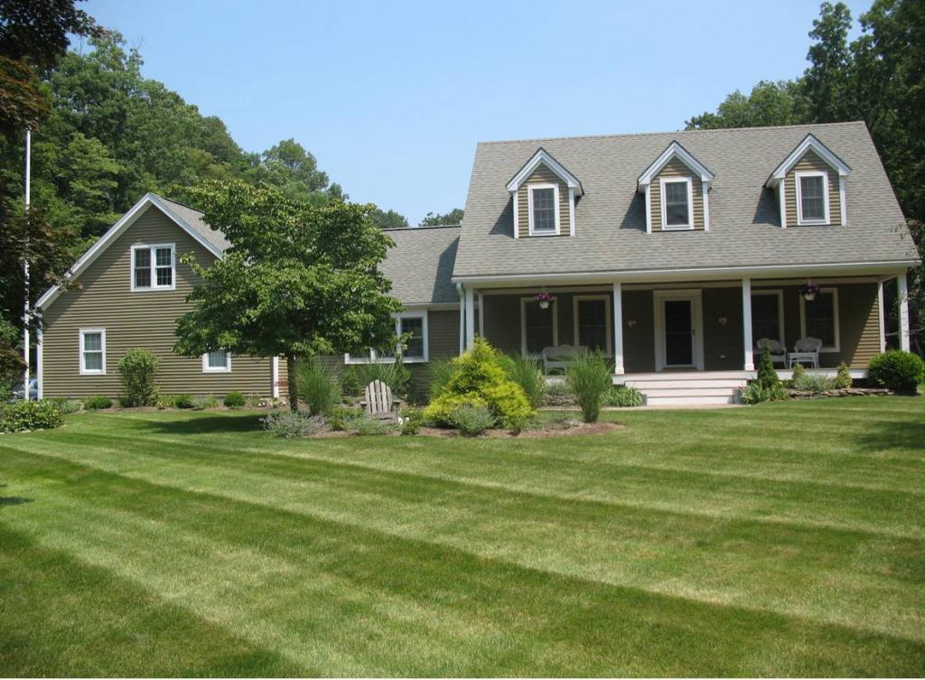 211 N GLEN RD