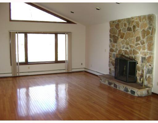 386 NEW DOVER RD  , Colonia, NJ, 07067, USA
