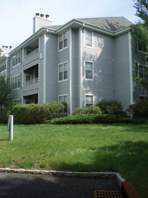 MLS #/Web ID: 2680078