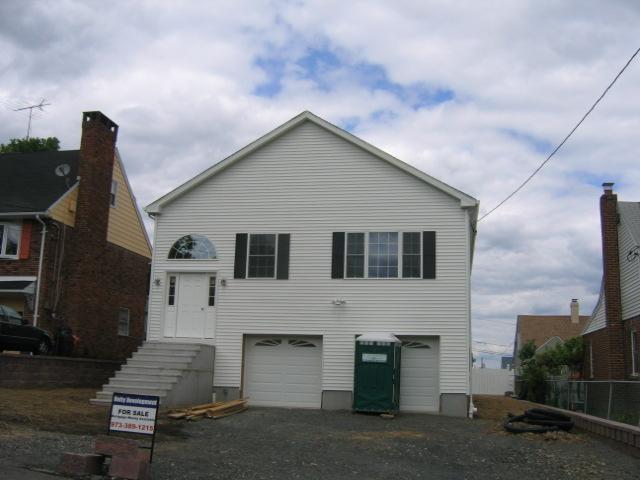 MLS #/Web ID: 2685778