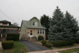 121 E CURTIS ST