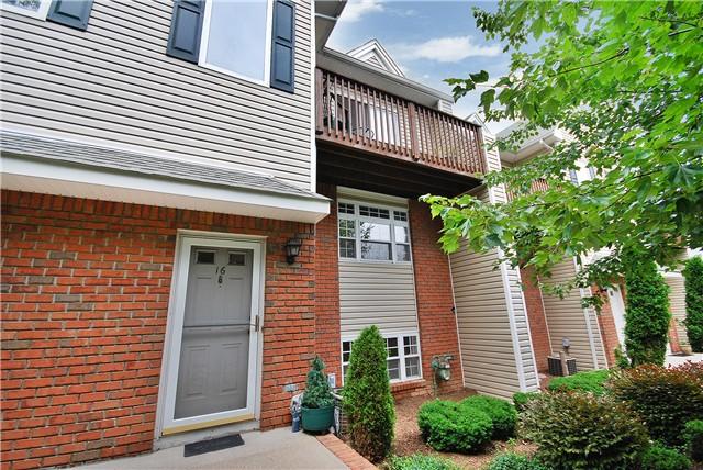16 CASTLE DR
