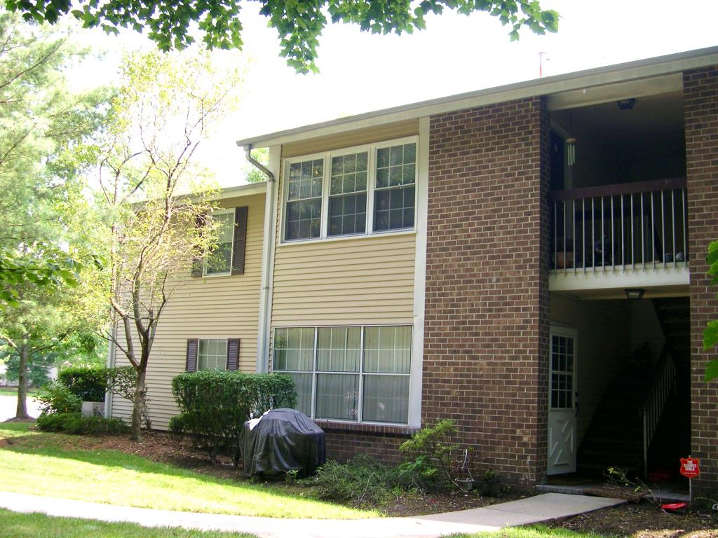 MLS #/Web ID: 2702278