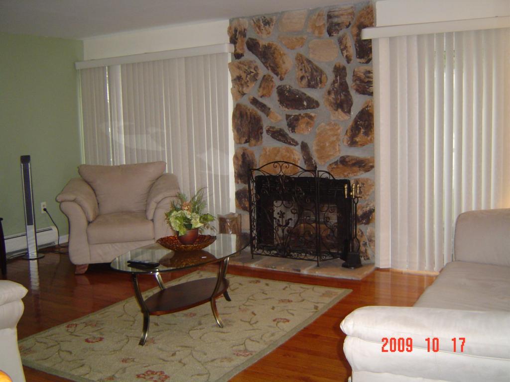 38 BREWSTER CIR