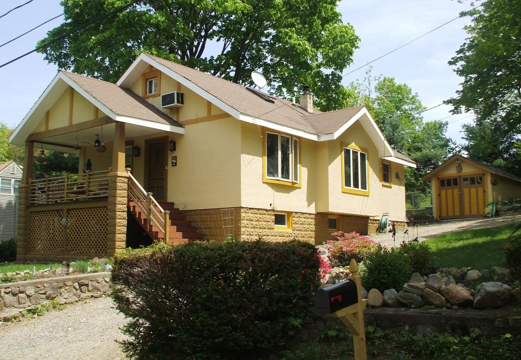 MLS #/Web ID: 2681979