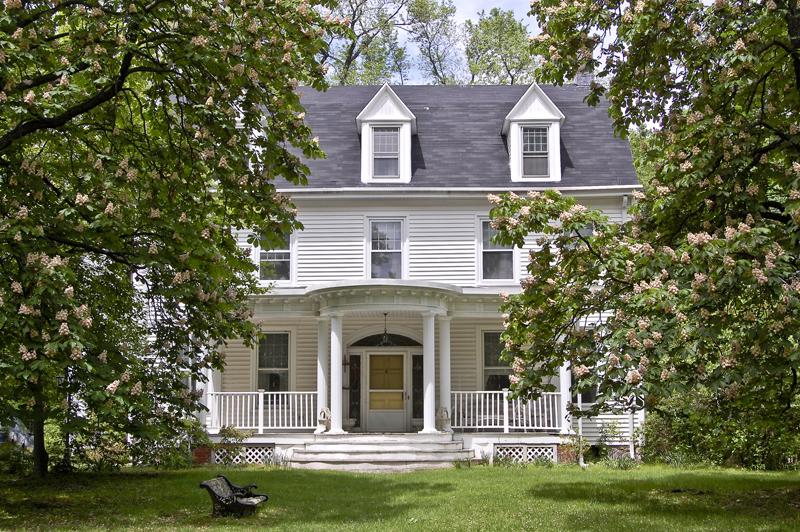 60 REYNOLDS AVE