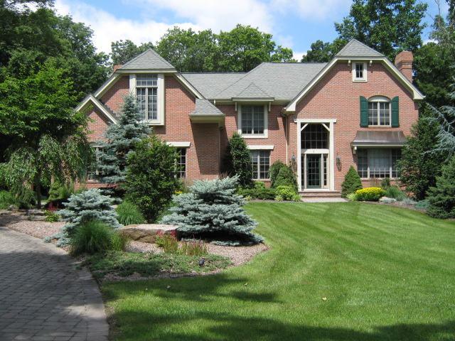 MLS #/Web ID: 2702379