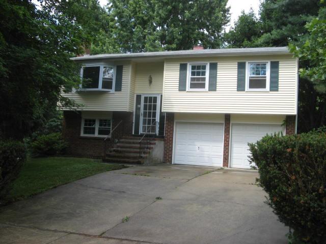 MLS #/Web ID: 2705879