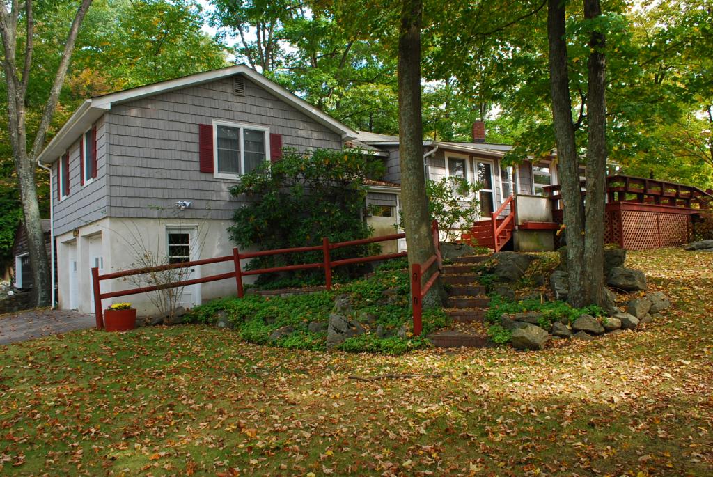 4 HEMLOCK AVE