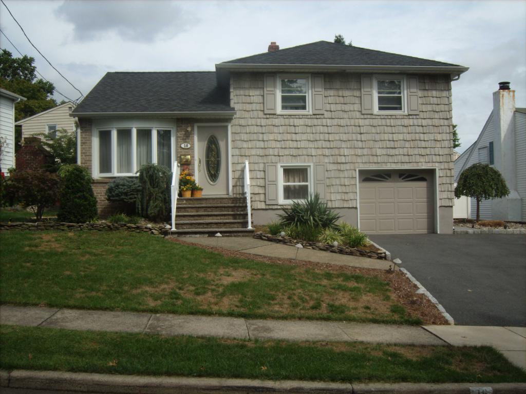 MLS #/Web ID: 2717679