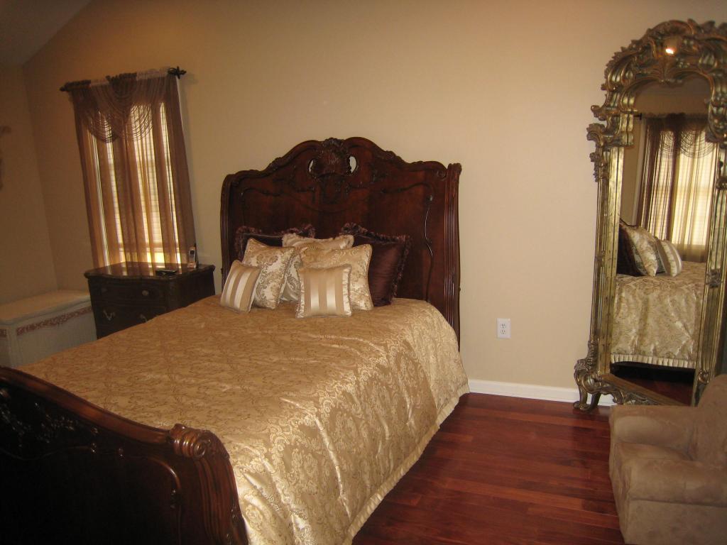 1 BIRCHWOOD LN