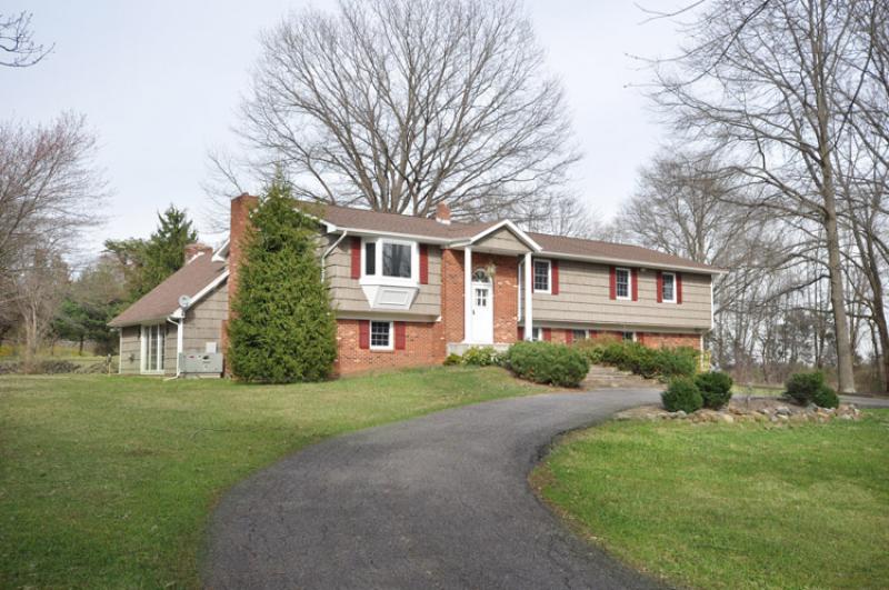 26 MEADOW RD