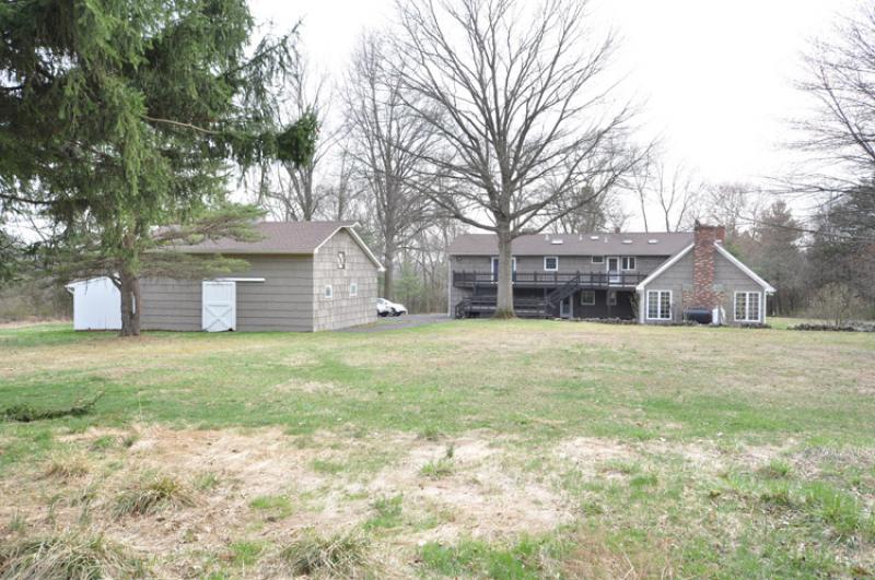26 MEADOW RD