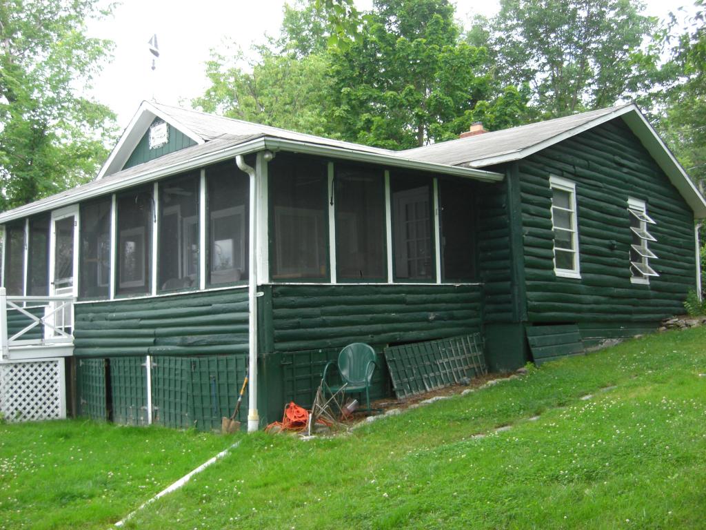 10 NOOK LN