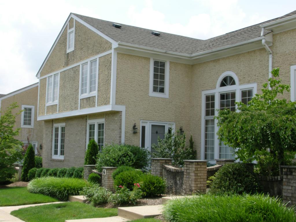 6 Rolling Hill Court
