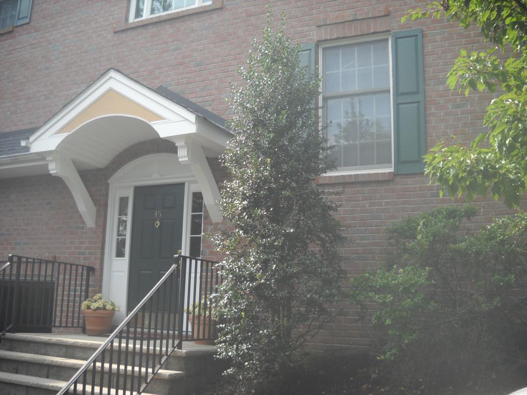 MLS #/Web ID: 2702380