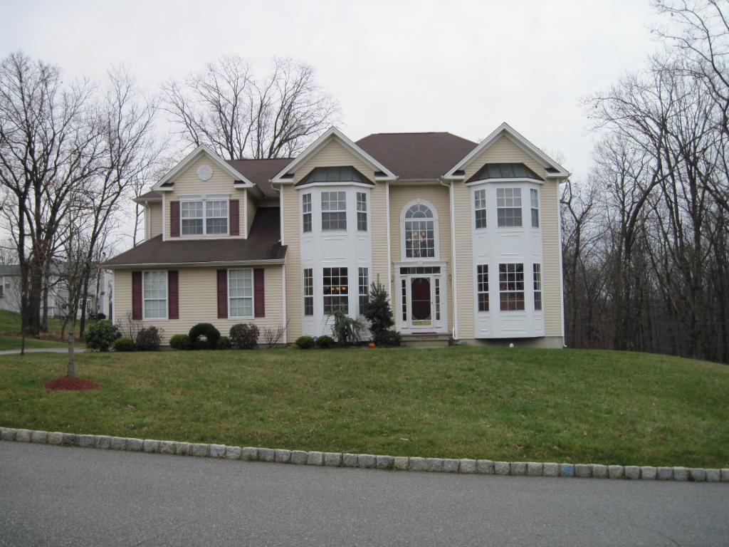 MLS #/Web ID: 2718580