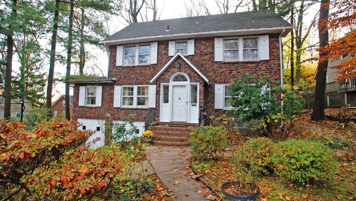 MLS #/Web ID: 2725380
