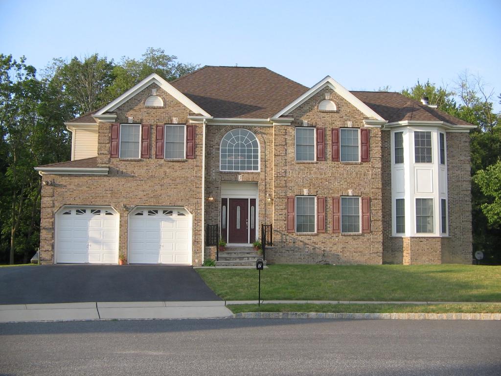 MLS #/Web ID: 2701181