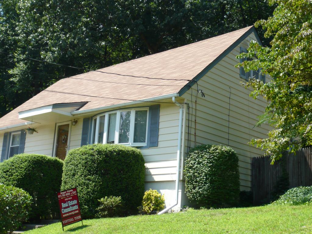 MLS #/Web ID: 2706481