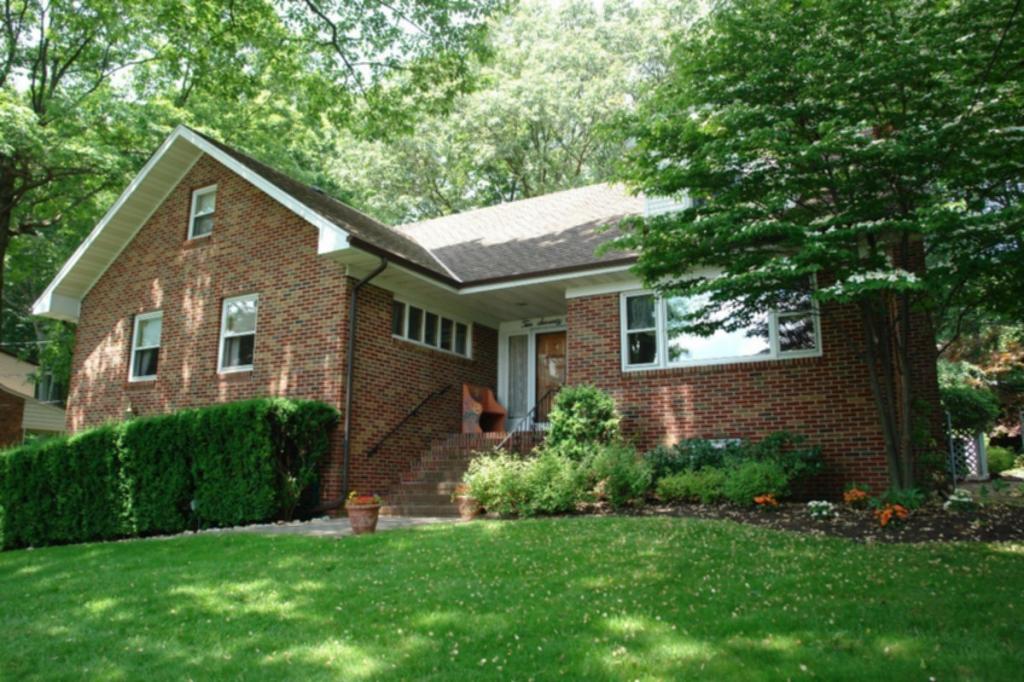1078 SUNNY VIEW RD